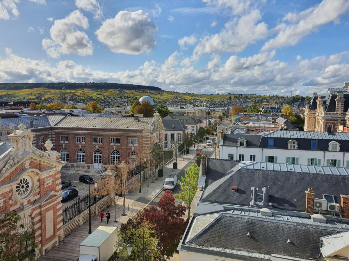 L'Epopee Panoramique - Parking - Avenue De Champagne - Epernay公寓 外观 照片